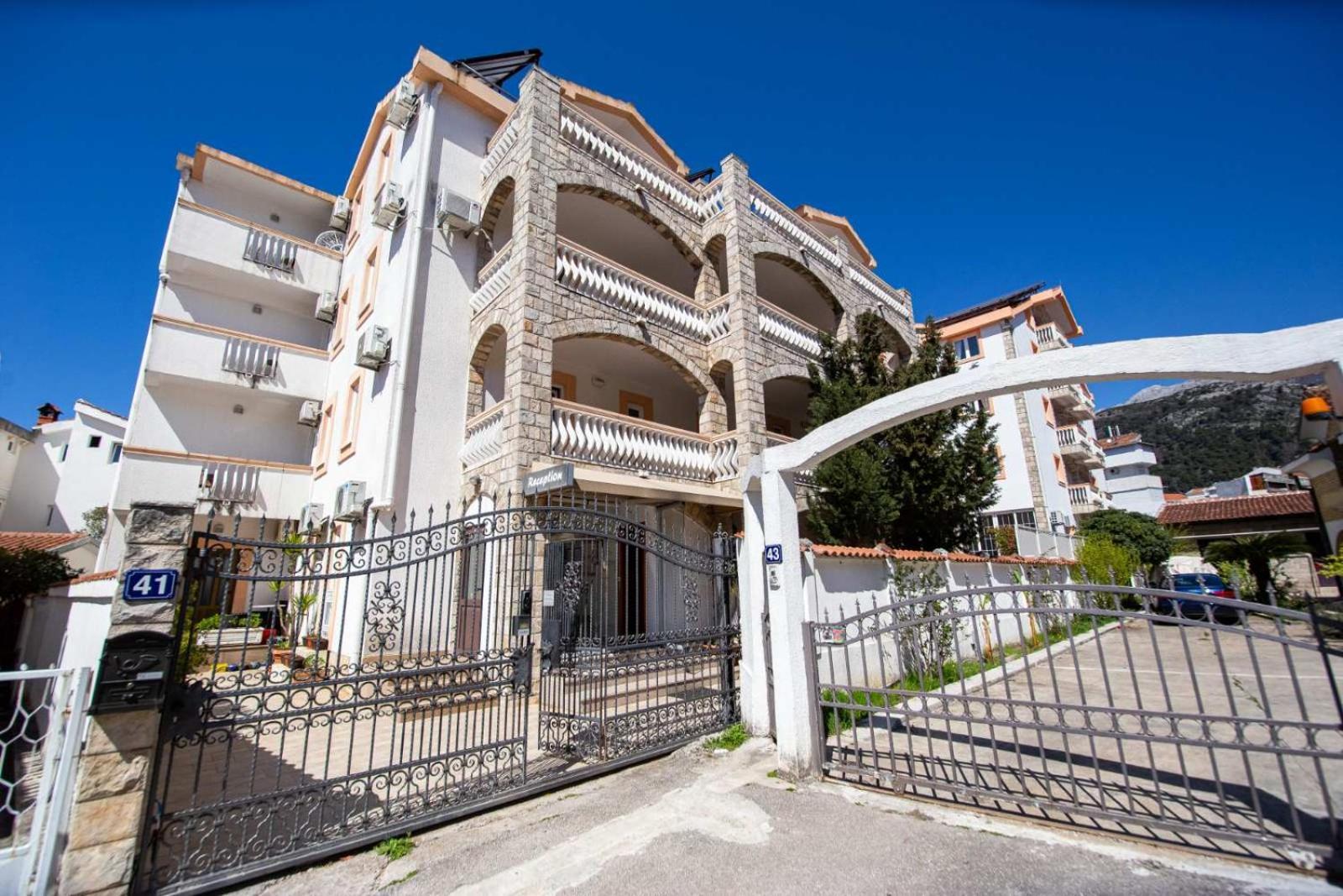 Apartamento Ipera Budva Exterior foto